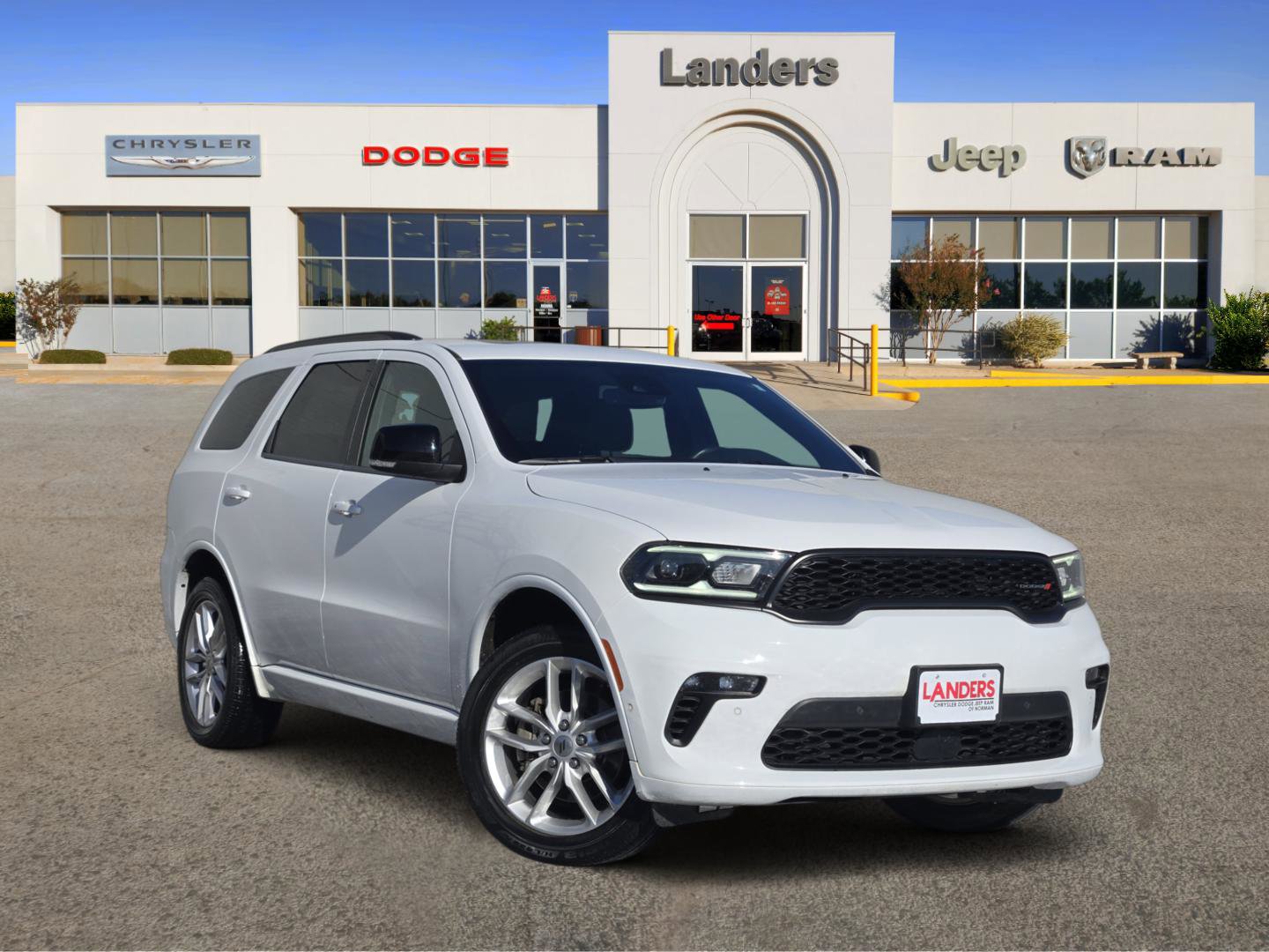 Used 2023 Dodge Durango GT image 1