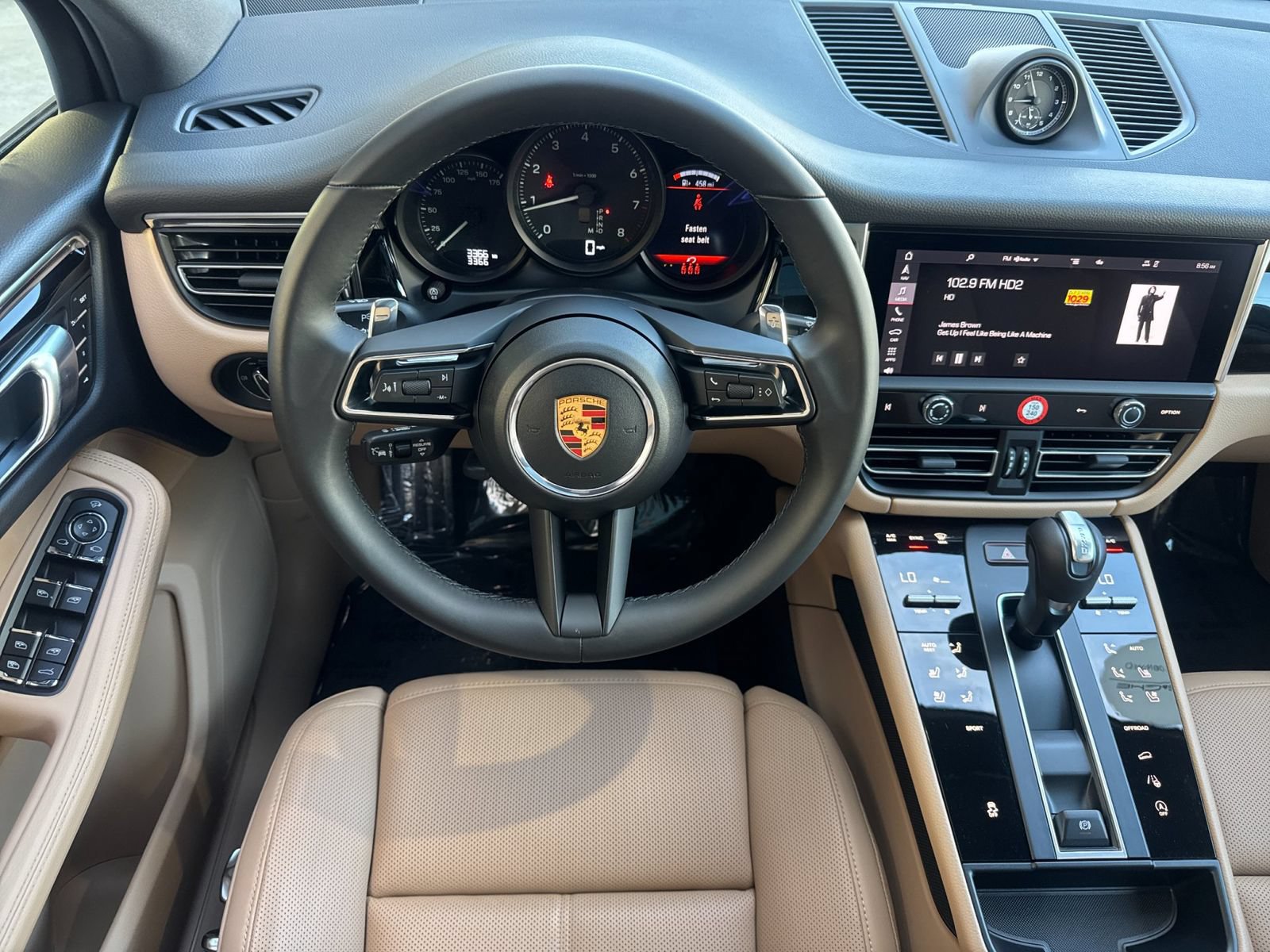 Certified 2026 Porsche Macan AWD/4WD image 16