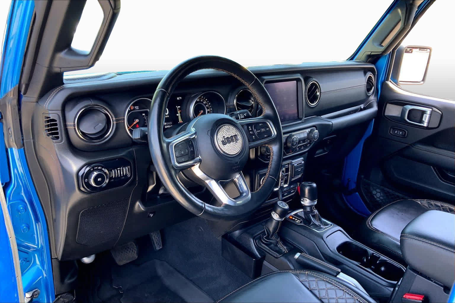 Used 2022 Jeep Wrangler Unlimited Sahara AWD/4WD image 16