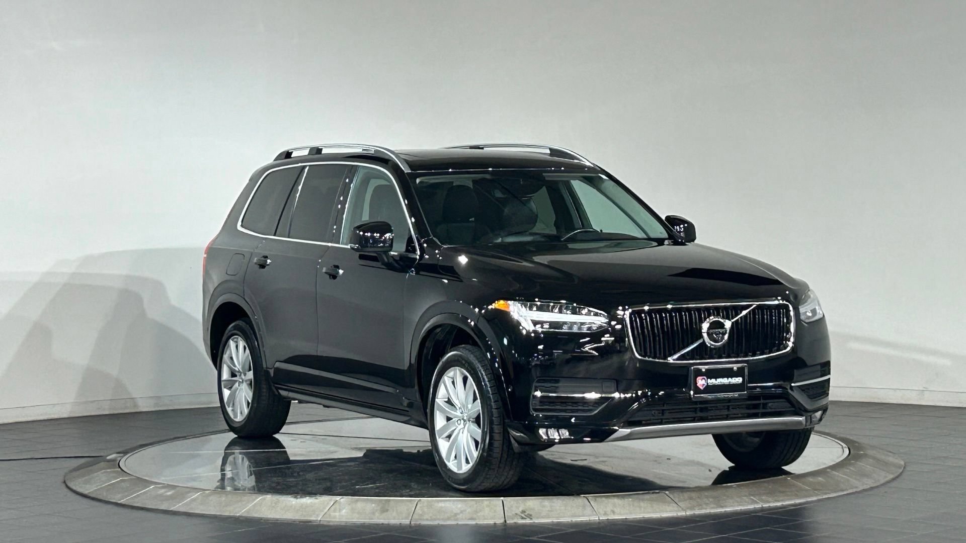 Used 2018 Volvo XC90 T5 Momentum w/ Convenience Package AWD/4WD image 2
