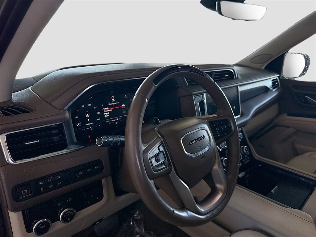 Used 2024 GMC Yukon XL Denali w/ Advanced Technology Package image 9