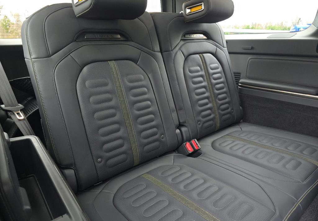 Used 2022 Rivian R1S Launch Edition AWD/4WD image 7