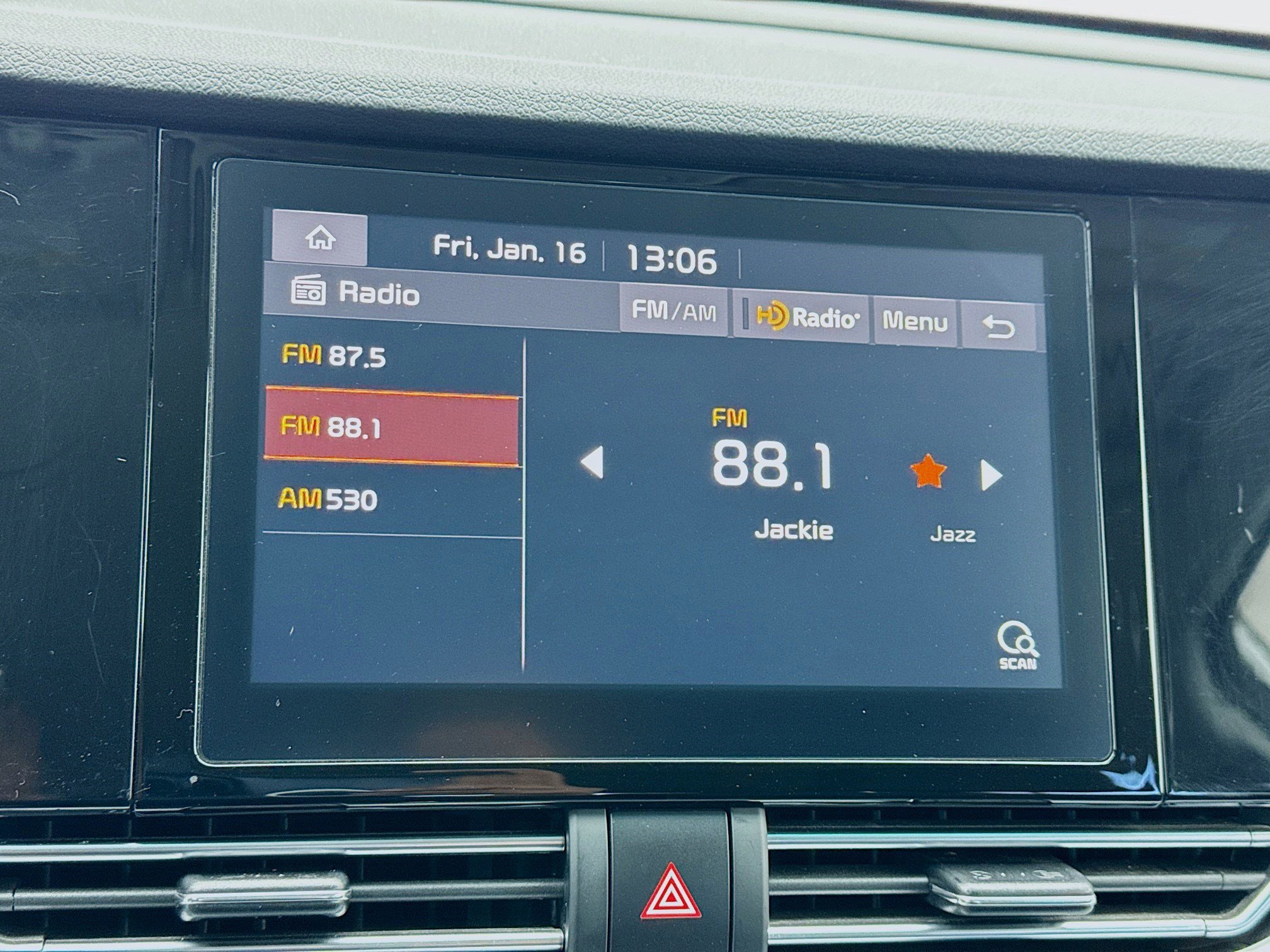 Used 2022 Kia Niro LX image 11