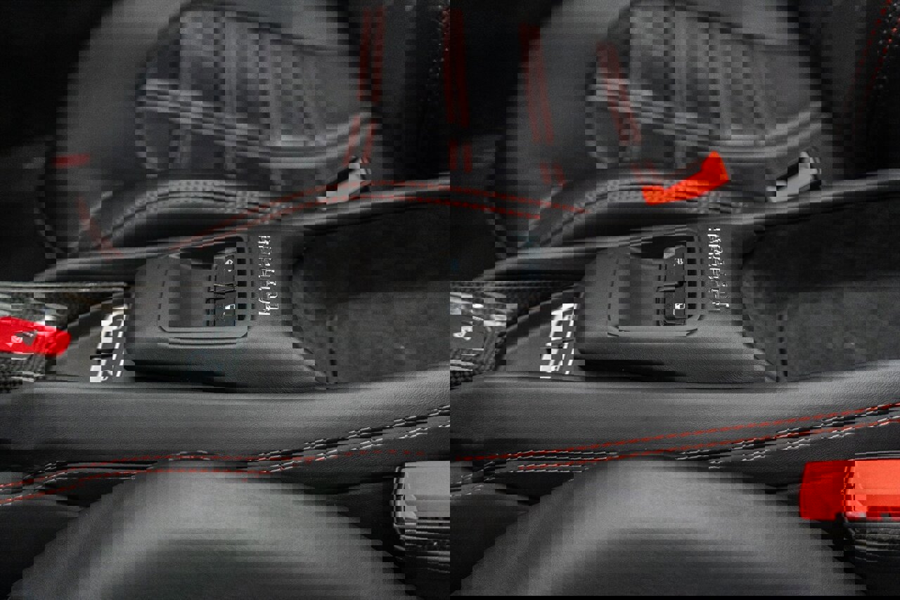 Used 2022 Ferrari F8 Tributo image 34