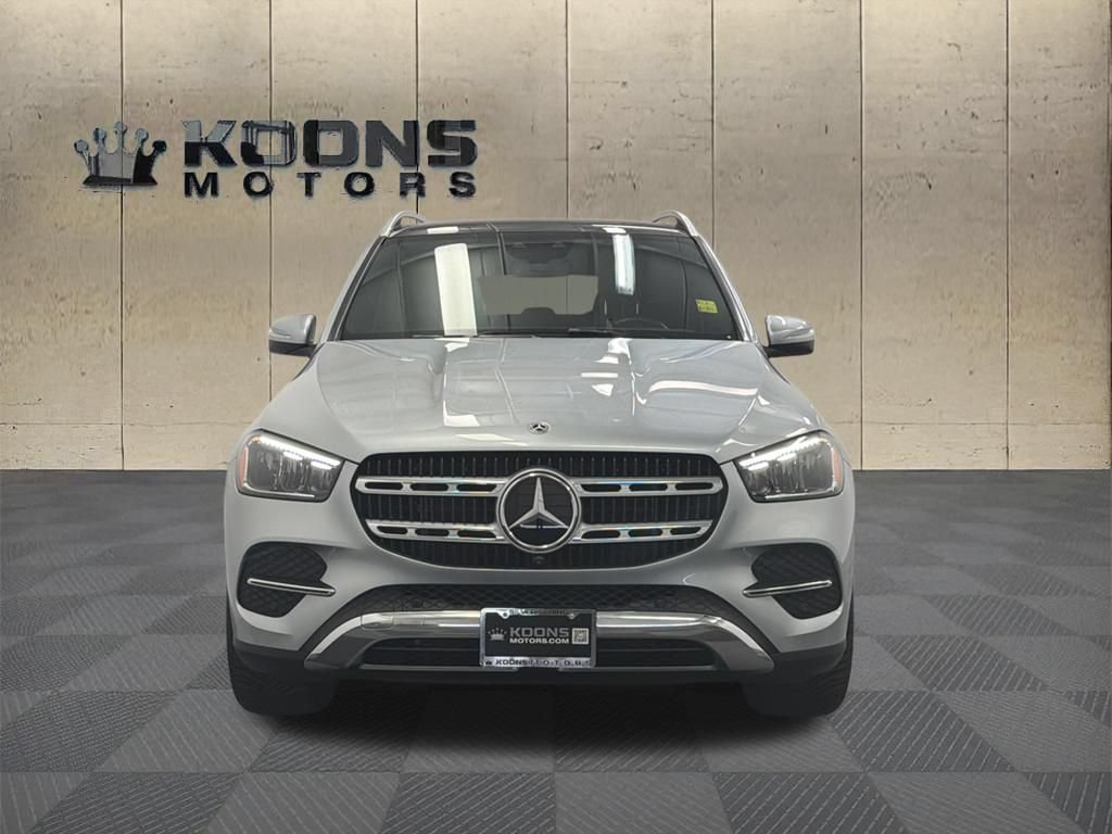 Used 2025 Mercedes-Benz GLE 350 4MATIC image 3