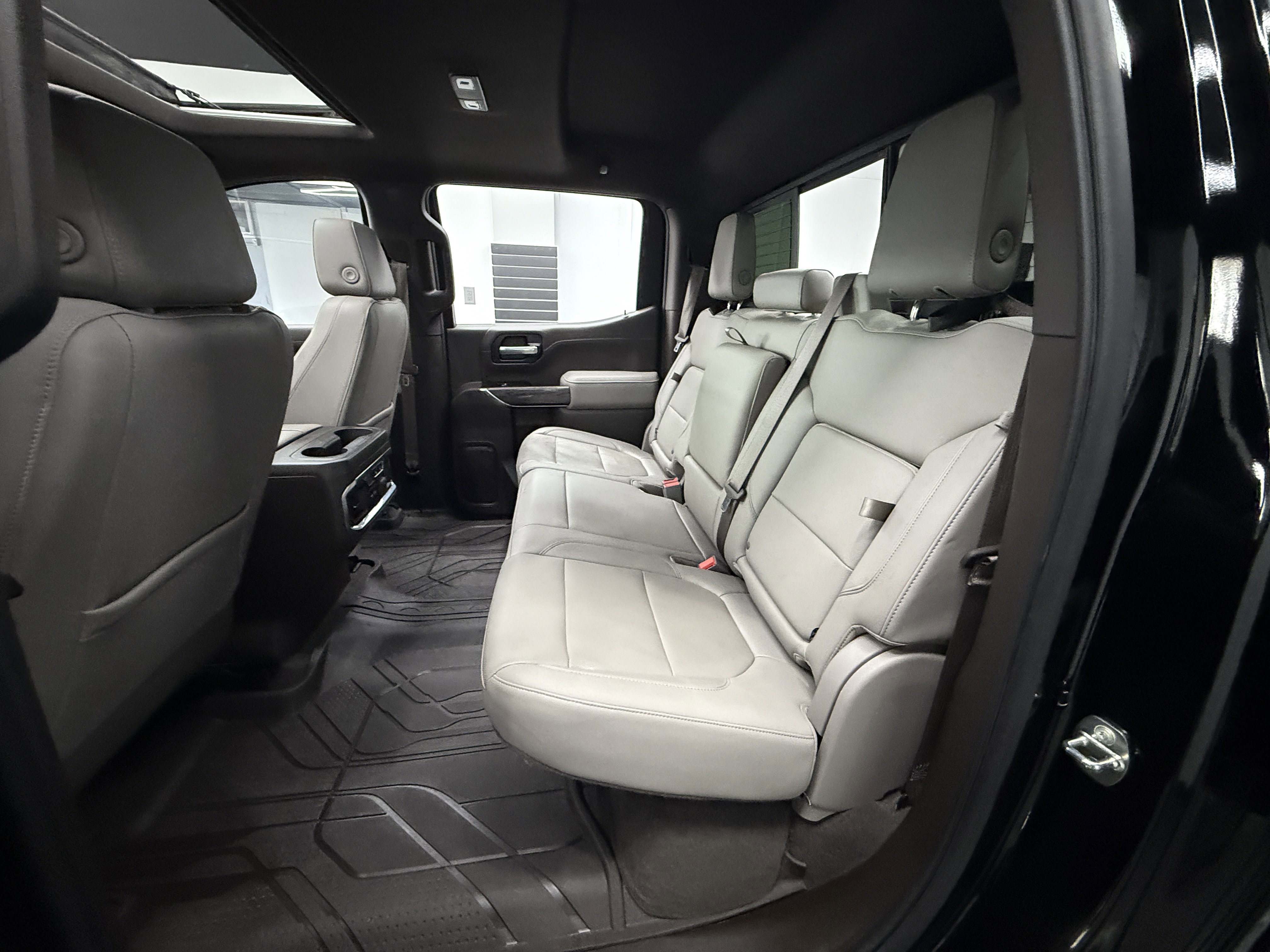 Used 2020 Chevrolet Silverado 1500 LTZ w/ LTZ Premium Package image 27