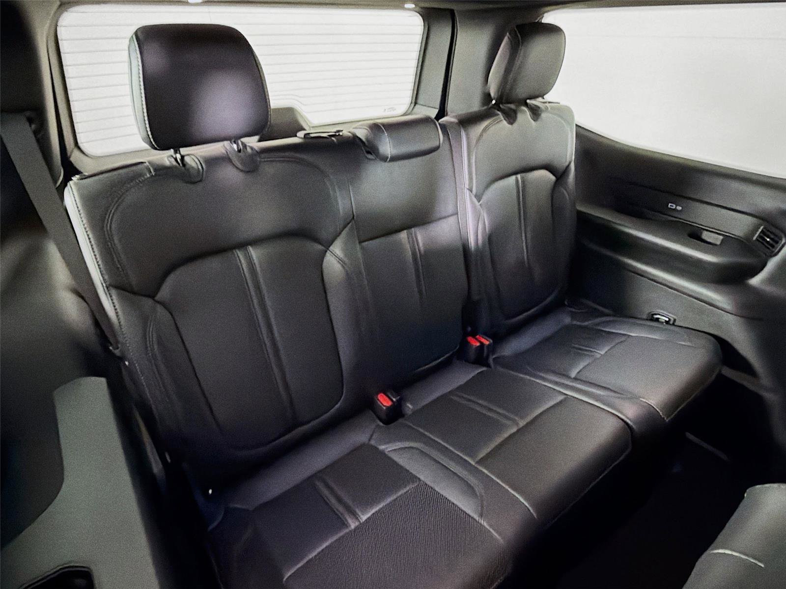 Used 2022 Jeep Wagoneer Series II w/ Rear Seat Video Group 1 image 29