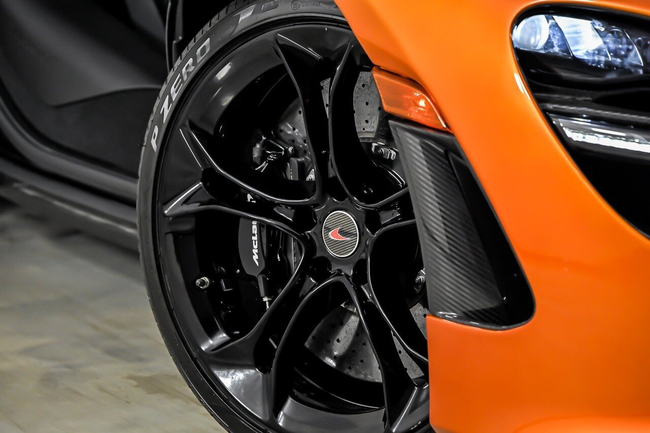 Used 2018 McLaren 720S Performance RWD image 4