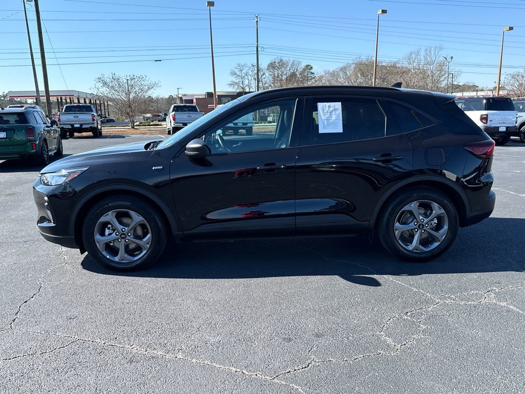 Certified 2025 Ford Escape ST-Line image 4