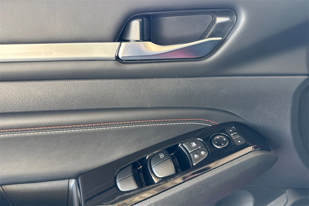 Certified 2023 Nissan Altima 2.0 SR image 12