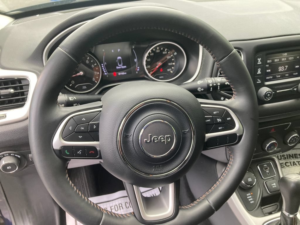 Used 2018 Jeep Compass Latitude AWD/4WD image 18