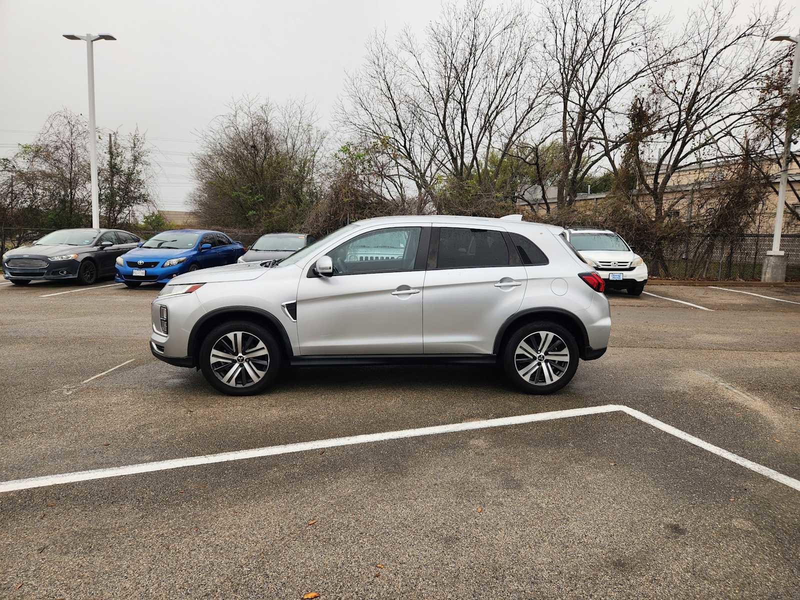 Used 2022 Mitsubishi Outlander Sport SE image 4