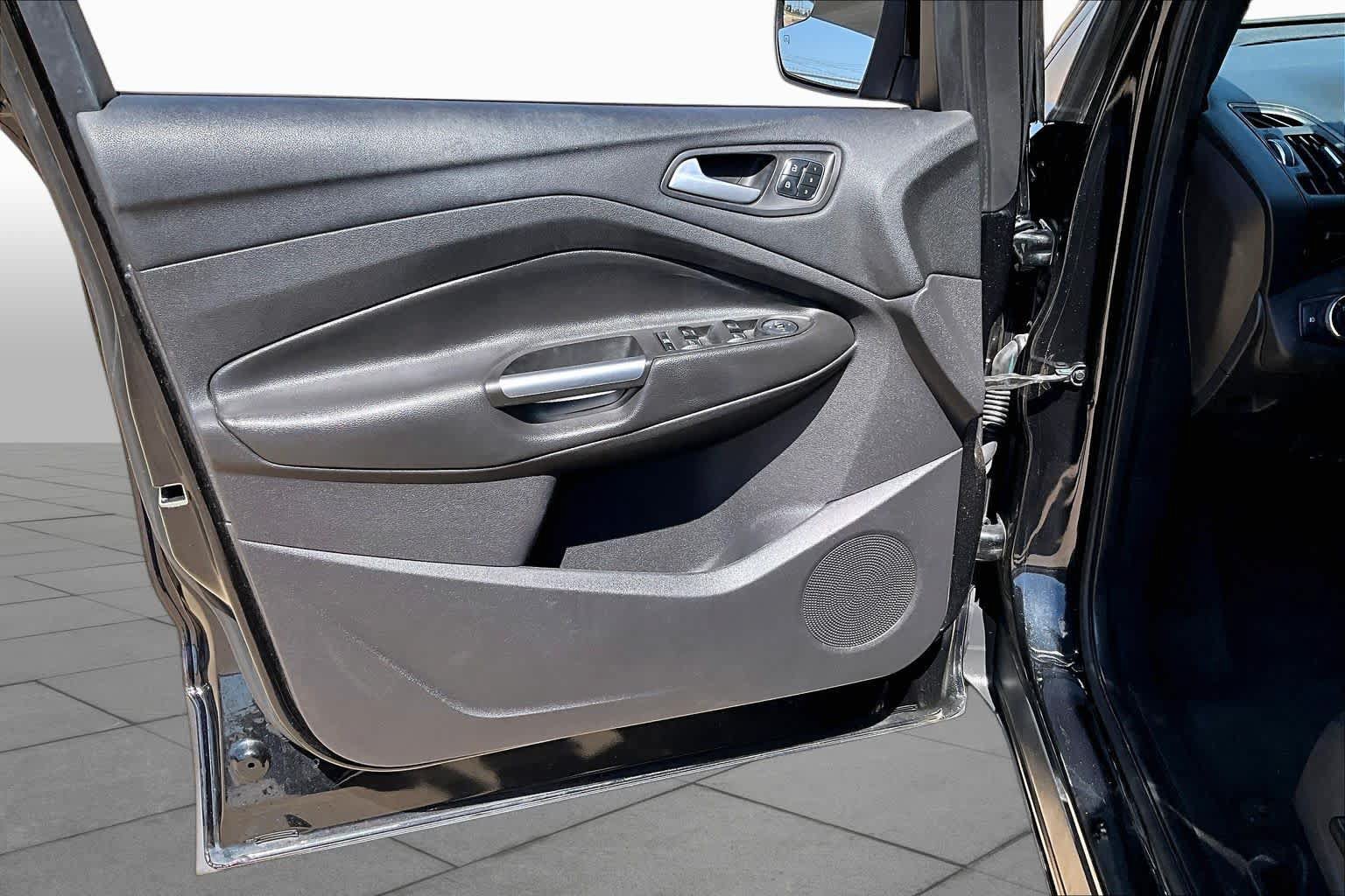 Used 2014 Ford Escape Titanium FWD image 24
