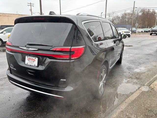New 2026 Chrysler Pacifica Pinnacle image 8