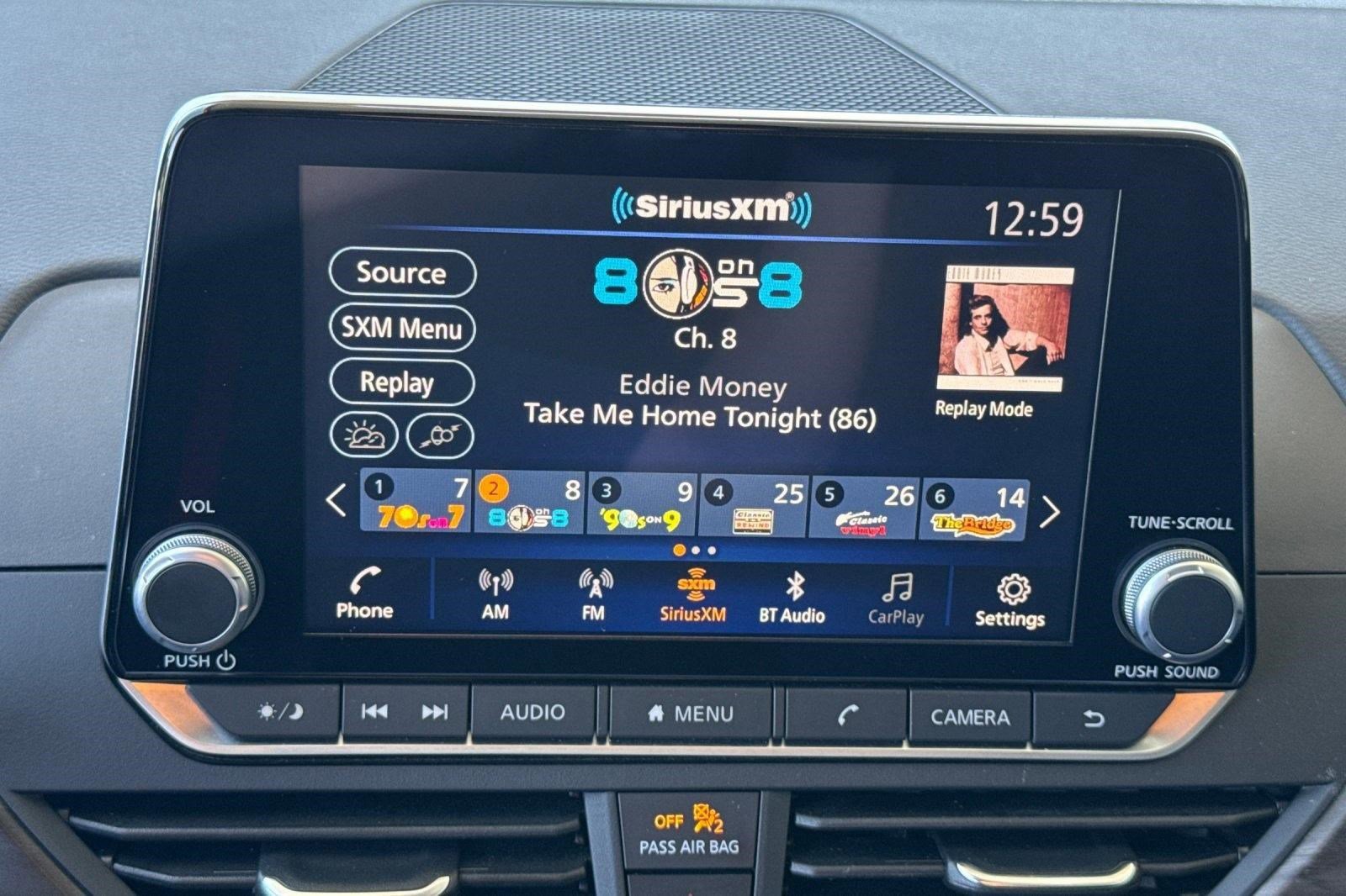 Used 2025 Nissan Altima 2.5 SV FWD image 19