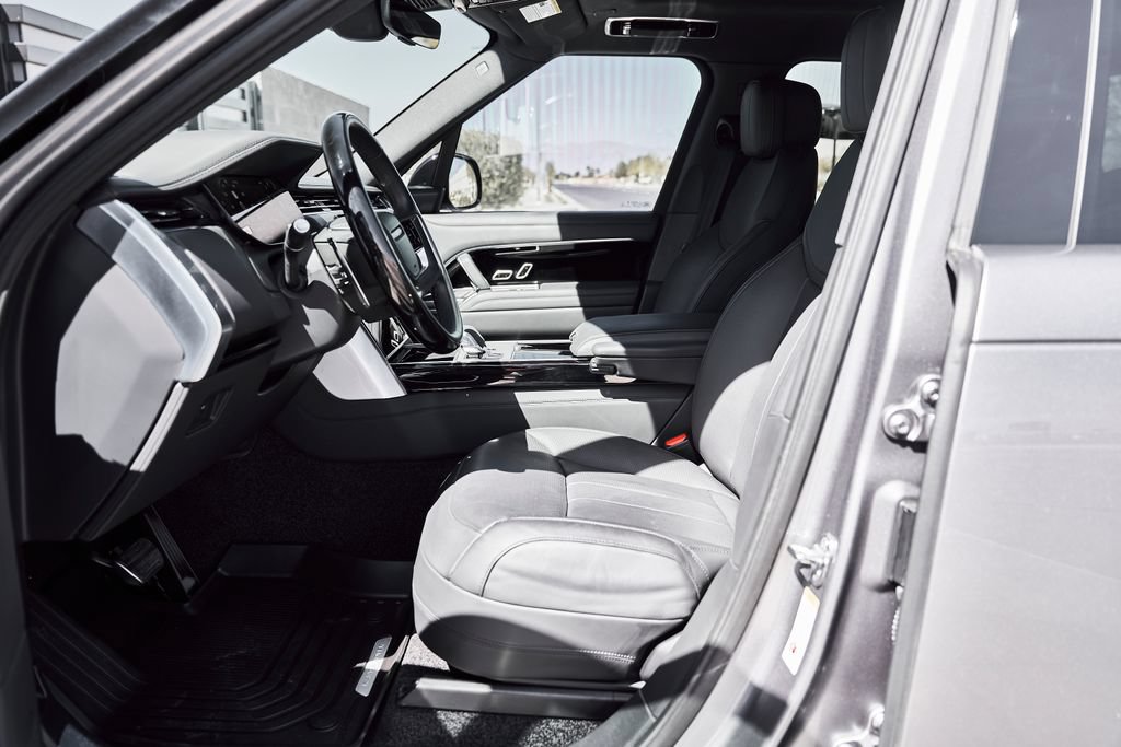 Used 2024 Land Rover Range Rover SE AWD/4WD image 26