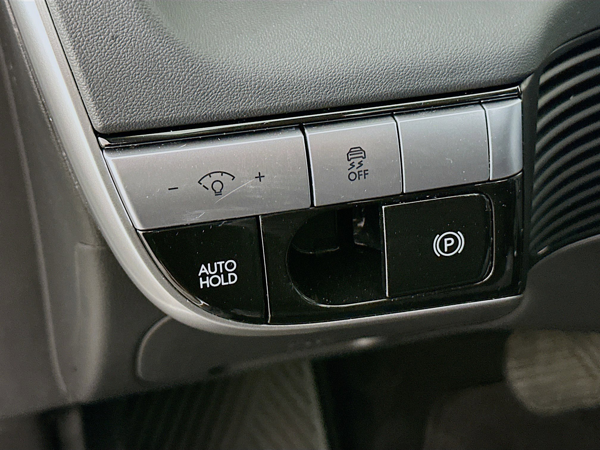 Used 2024 Hyundai Ioniq 5 SE RWD image 17