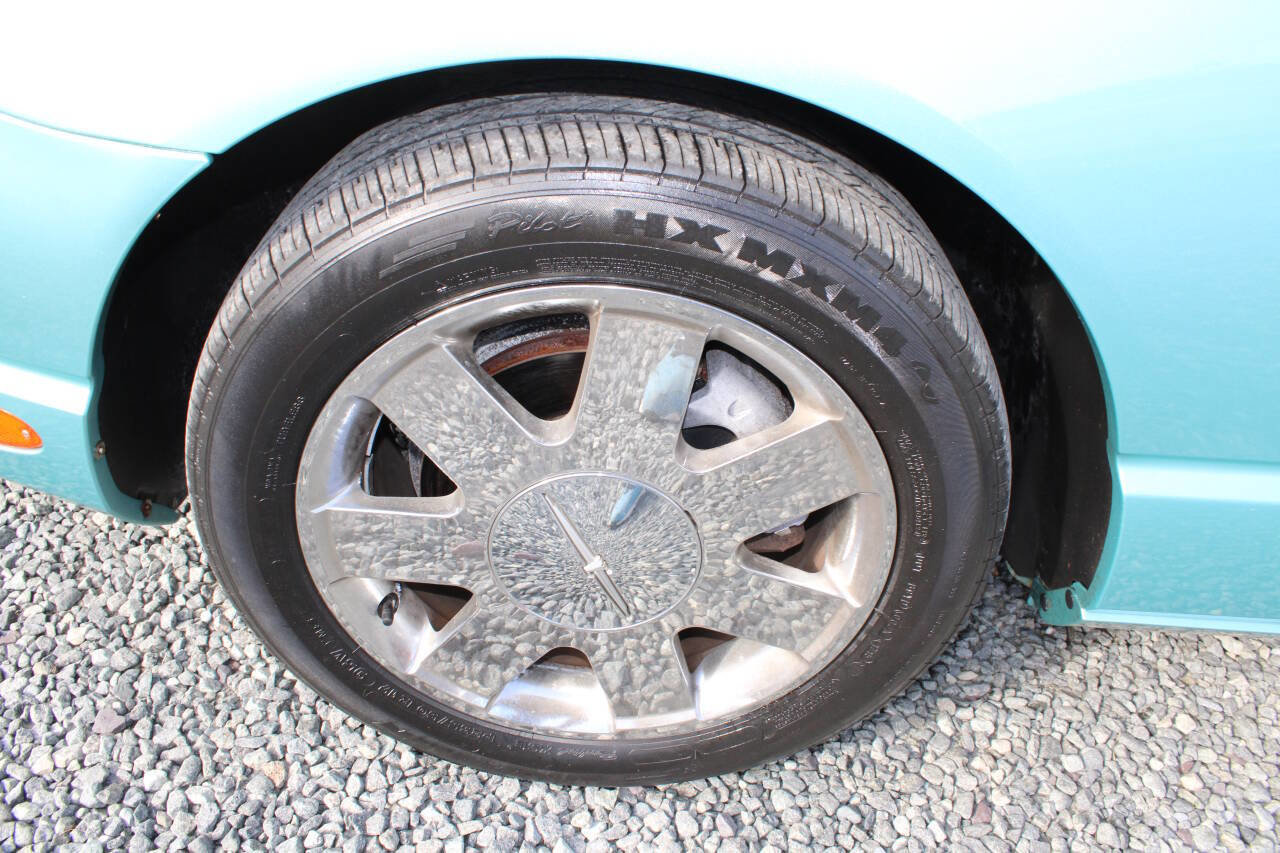 Used 2002 Ford Thunderbird Deluxe RWD image 18