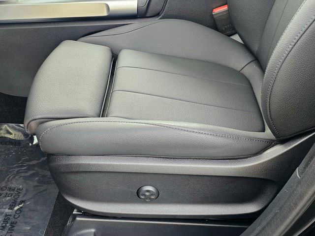 New 2026 Mercedes-Benz GLB 250 4MATIC image 17