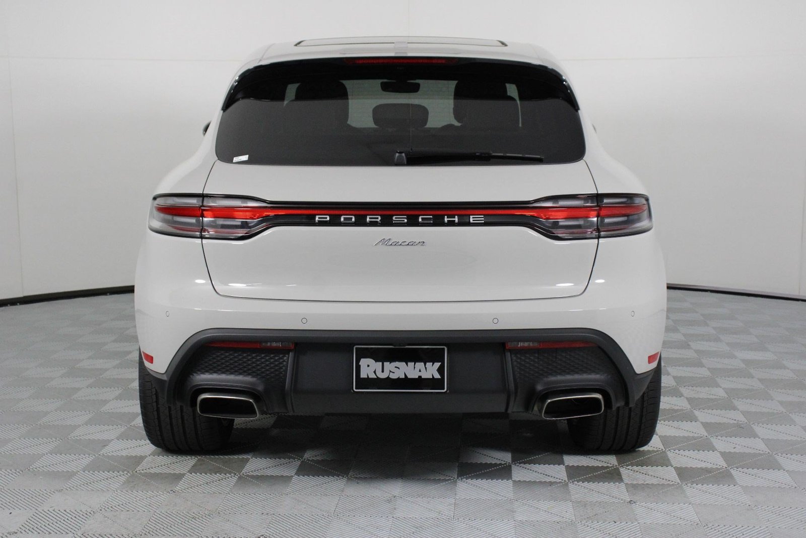 New 2026 Porsche Macan AWD/4WD image 6