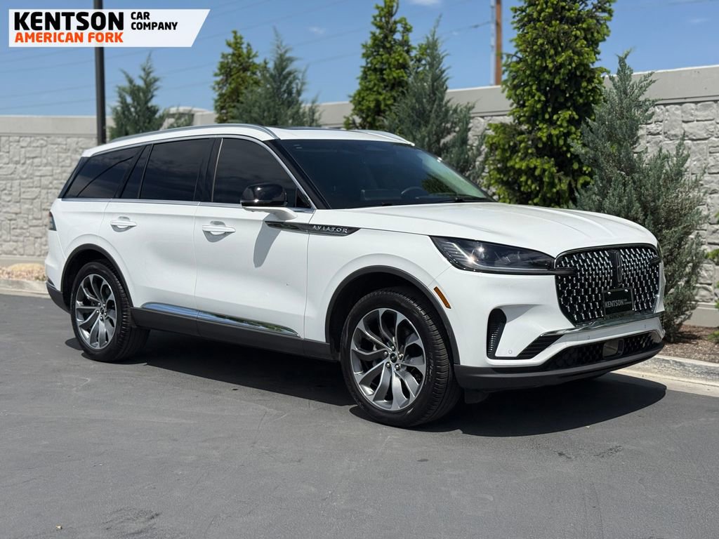 Used 2025 Lincoln Aviator Reserve w/ Illumination Package AWD/4WD image 10