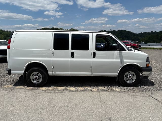 Used 2017 Chevrolet Express 2500 RWD image 6