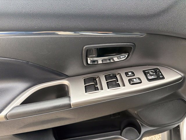 Used 2024 Mitsubishi Outlander Sport SE AWD/4WD image 22