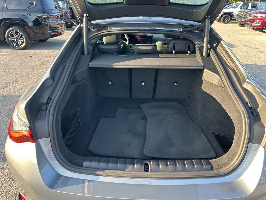 Used 2025 BMW i4 xDrive40i AWD/4WD image 29