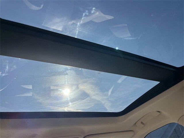 Used 2020 Ford Explorer Platinum w/ Premium Technology Package image 14