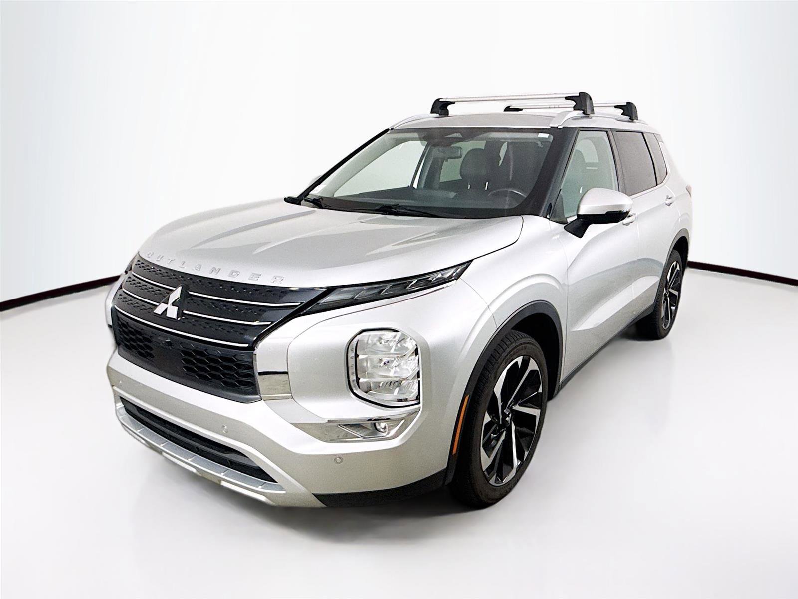 Used 2024 Mitsubishi Outlander SE