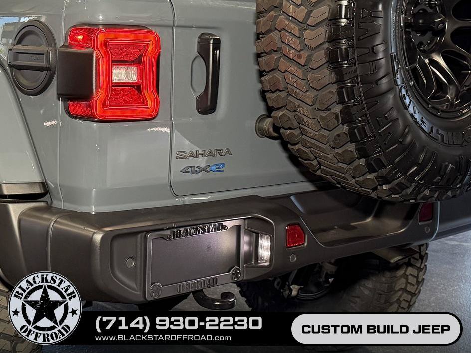 Used 2025 Jeep Wrangler Unlimited Sahara w/ Safety Group AWD/4WD image 17