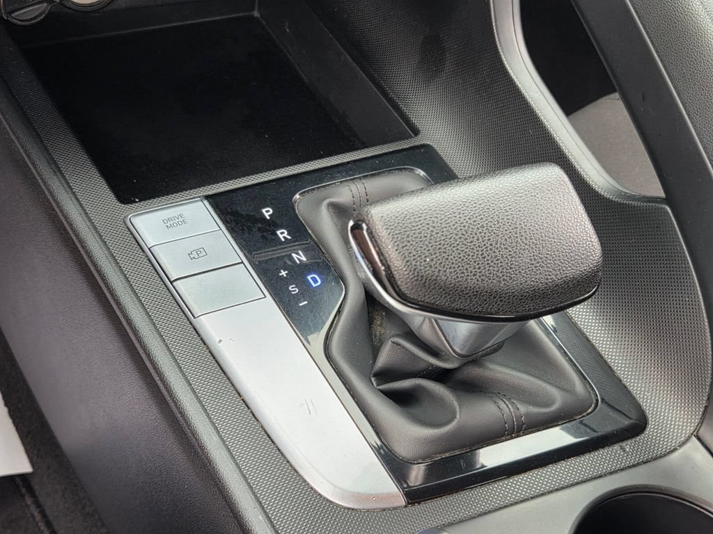 Used 2024 Hyundai Elantra SEL FWD image 24