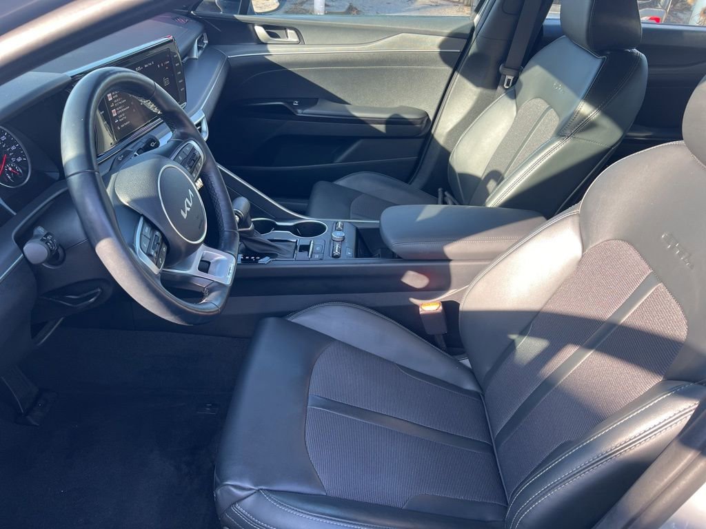 Used 2024 Kia K5 GT-Line w/ GT-Line Premium Package image 4