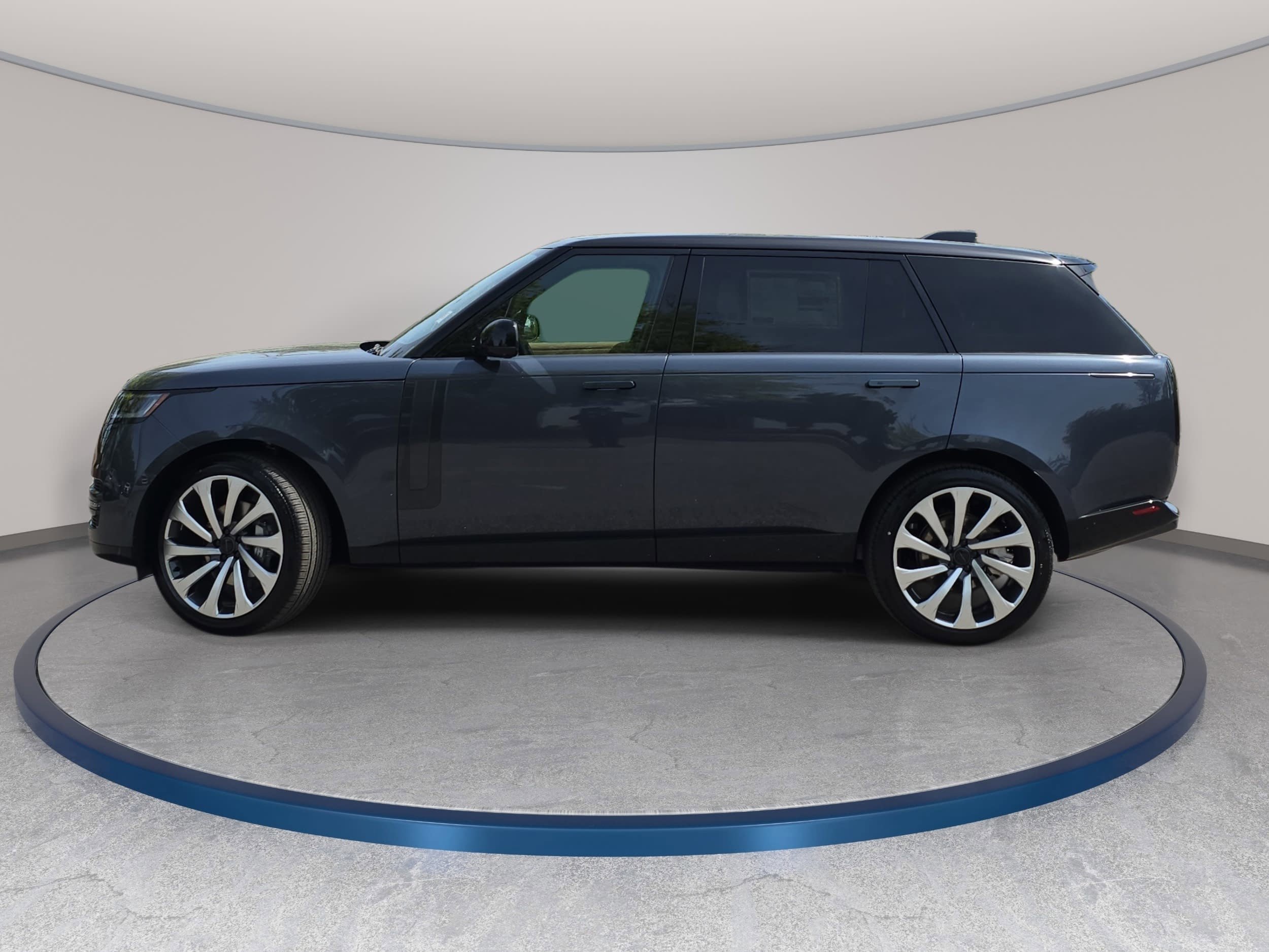 New 2026 Land Rover Range Rover Long Wheelbase SE AWD/4WD image 8