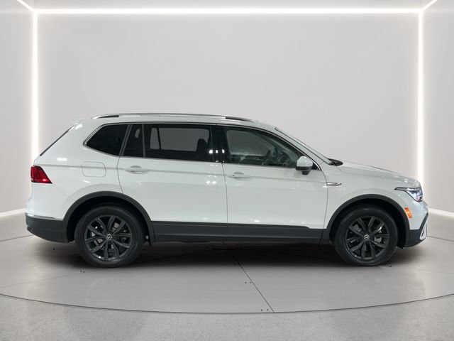 Certified 2024 Volkswagen Tiguan SE AWD/4WD image 7