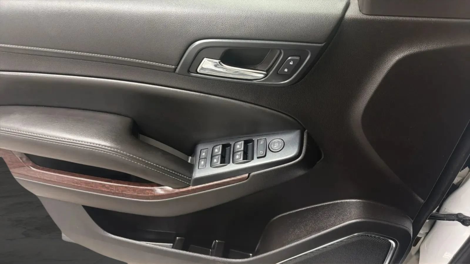 Used 2015 GMC Yukon SLE w/ Convenience Package RWD image 16