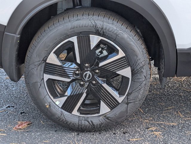 New 2026 Nissan Kicks SV w/ Cold Weather Package AWD/4WD image 7