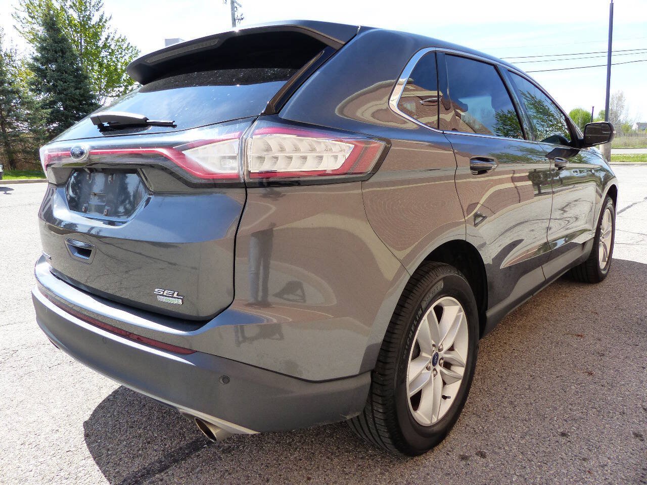 Used 2018 Ford Edge SEL w/ Equipment Group 201A FWD image 11