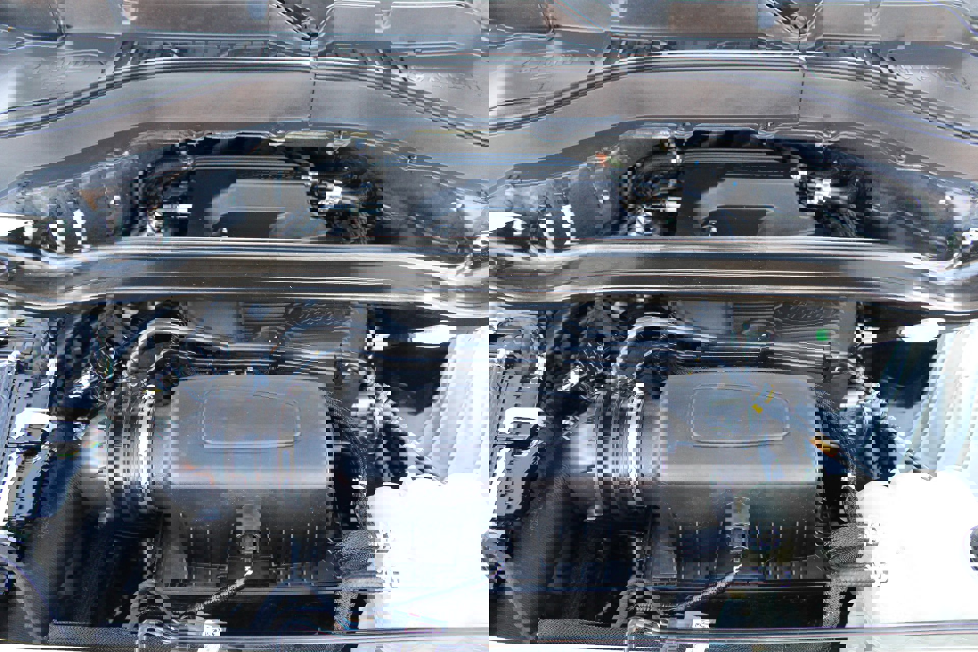 Used 2020 Ford Explorer Limited image 59