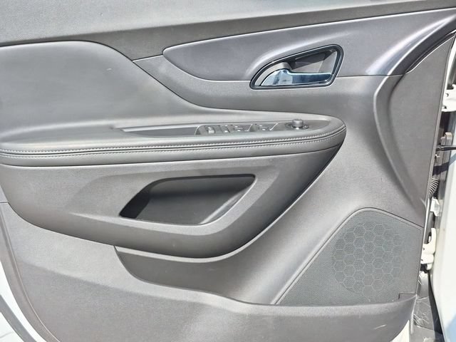 Certified 2021 Buick Encore Preferred AWD/4WD image 20