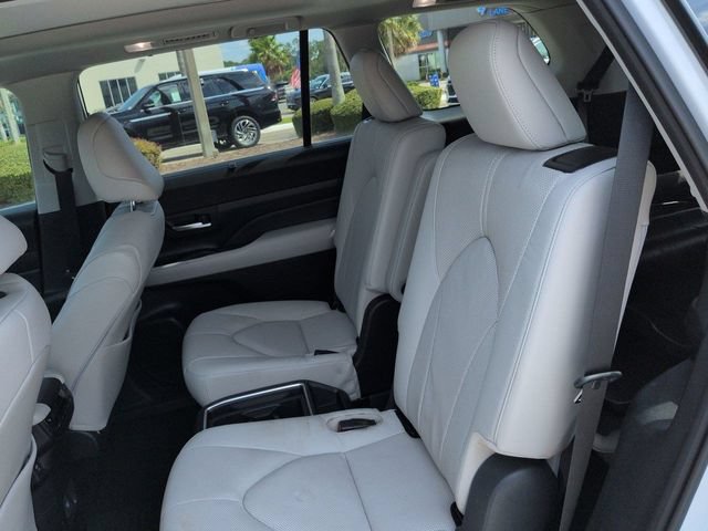 Used 2024 Toyota Grand Highlander FWD image 13
