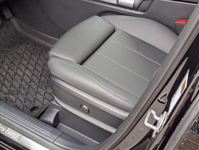 New 2025 Mercedes-Benz GLB 250 image 4