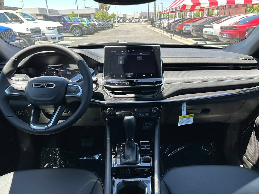 New 2026 Jeep Compass Latitude AWD/4WD image 20
