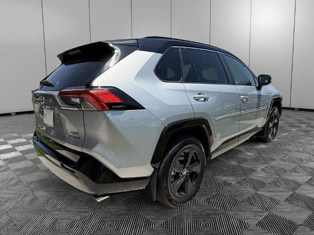 Used 2021 Toyota RAV4 XSE AWD/4WD image 5