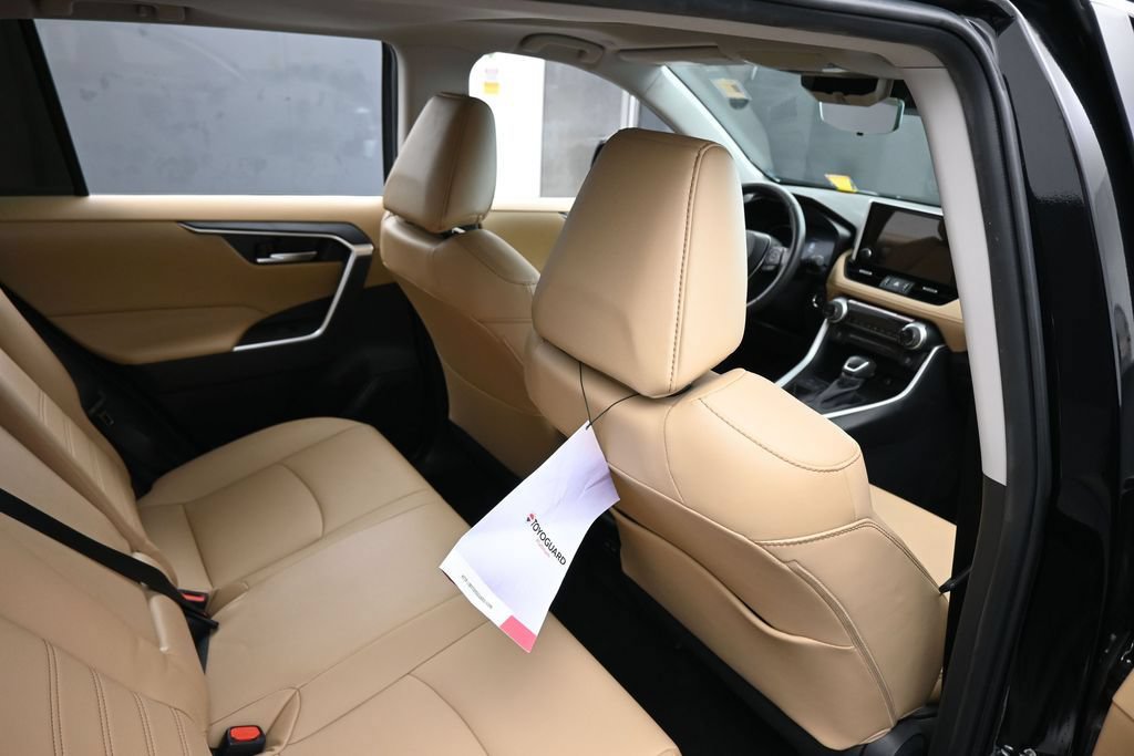 Used 2025 Toyota RAV4 XLE Premium FWD image 45