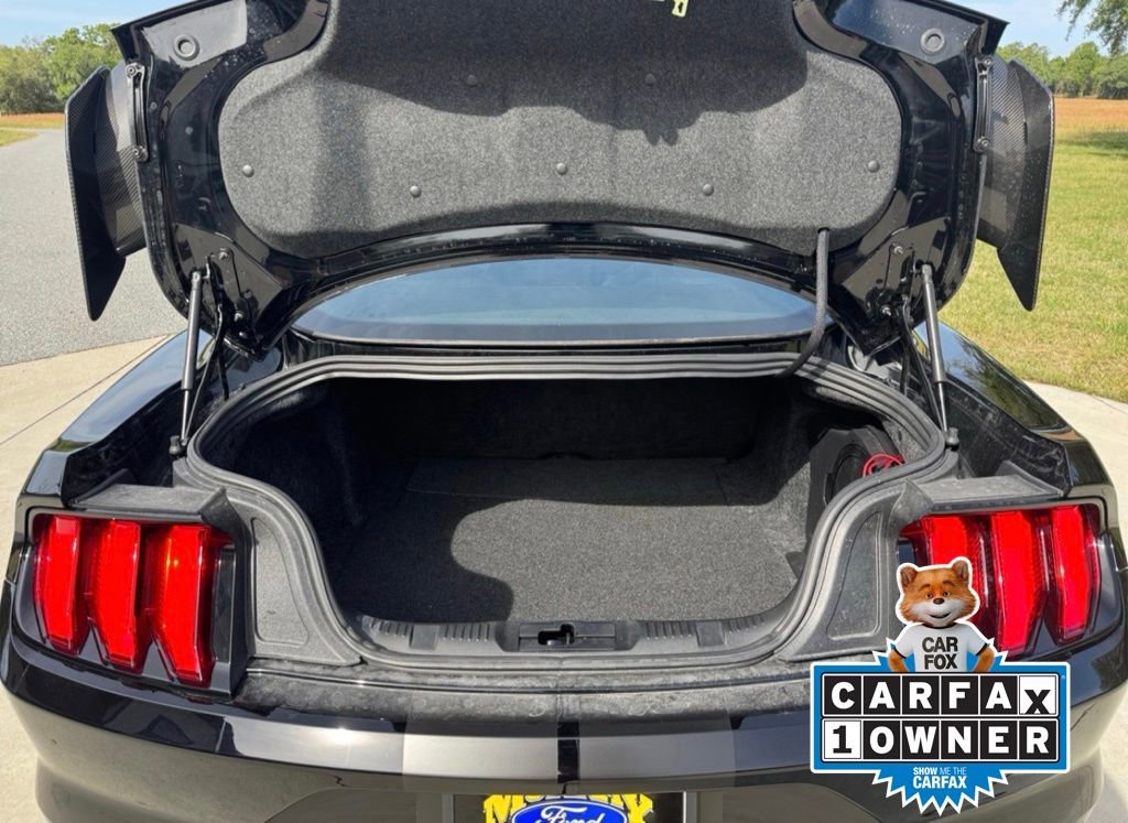 Used 2021 Ford Mustang Shelby GT500 w/ Carbon Fiber Track Pack image 27