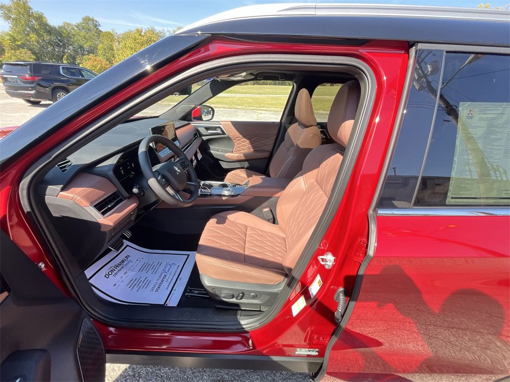 New 2025 Mitsubishi Outlander SEL image 11