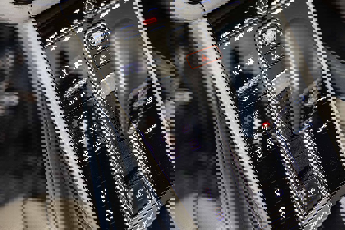 Used 2021 Porsche Cayenne E-Hybrid image 30