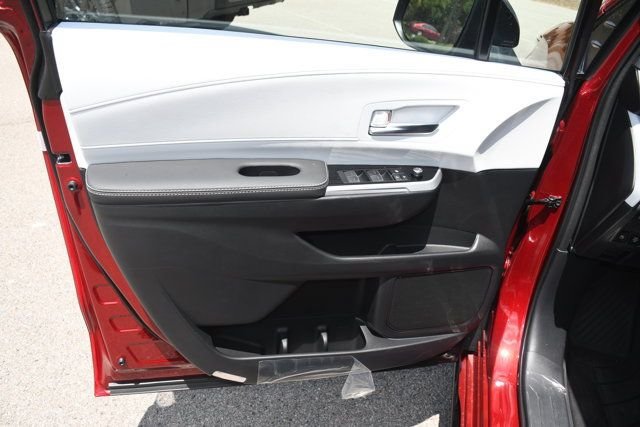 New 2026 Toyota Sienna XSE FWD image 5