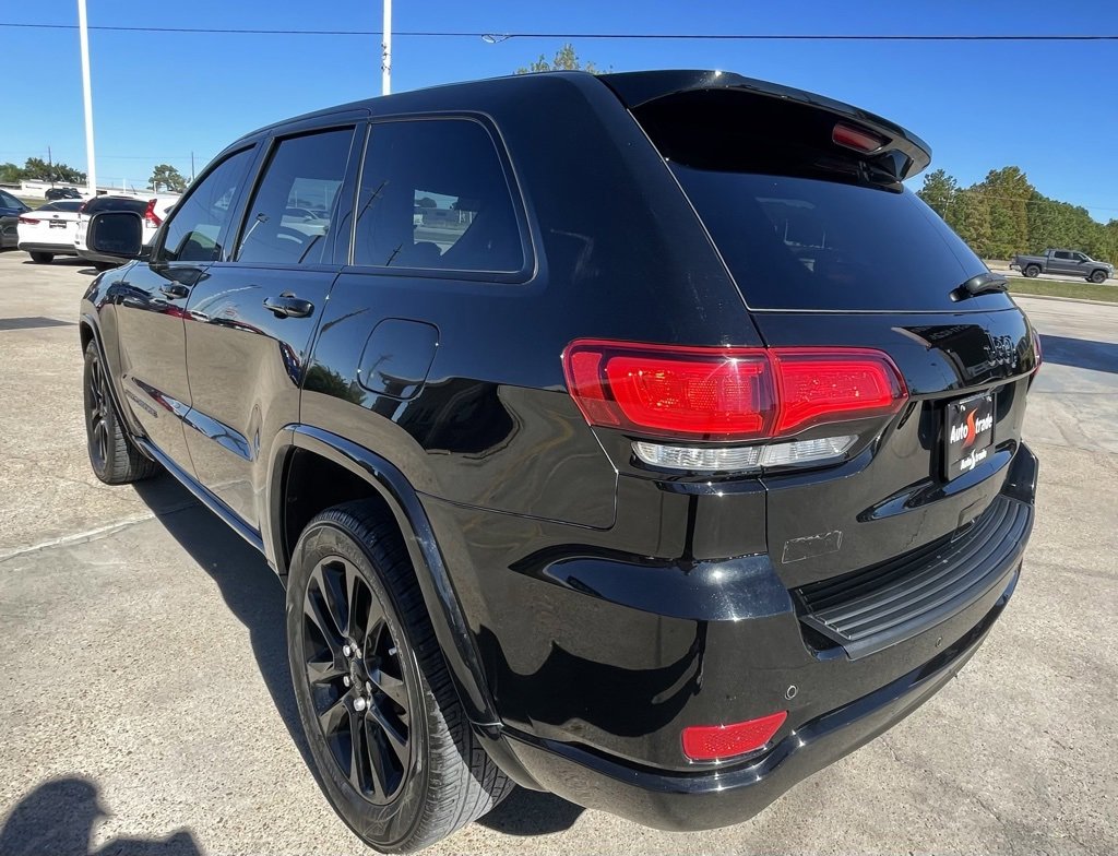Used 2021 Jeep Grand Cherokee Laredo X image 5